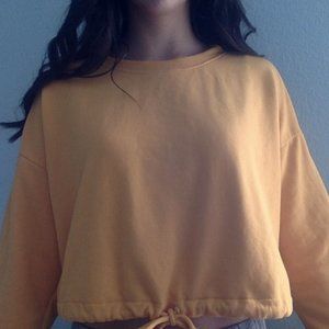 Cropped hoodie with draw string